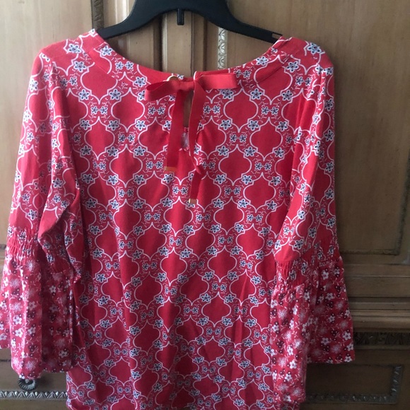 Crown & Ivy orange 3/4 flutter sleeve top sz M - Picture 3 of 4